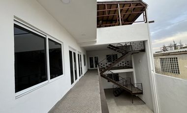 VENTA DE EDIFICIO COMERCIAL EN LA MESA (a un costado se ermita)