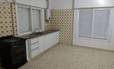 PH en venta - 2 Dormitorios 1 Baño - Cochera - 115Mts2 - Tolosa
