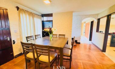 Casa - Alquiler Temporario 4 ambientes Con Cochera  - Barrio Los Troncos