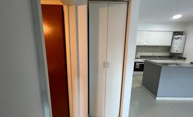 Departamento de dos ambientes con patio en Alquiler en Wilde