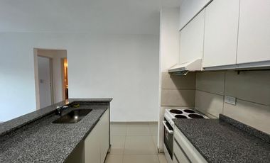Departamento de dos ambientes con patio en Alquiler en Wilde