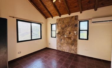 Casa Barrio Artalaz con piscina