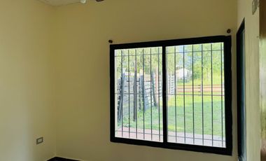 Casa Barrio Artalaz con piscina