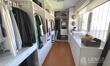 Casa en Venta 5 ambientes con jardin, pileta y cochera doble. Bernal APTO CREDITO BANCARIO