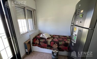 Casa en Venta 5 ambientes con jardin, pileta y cochera doble. Bernal APTO CREDITO BANCARIO