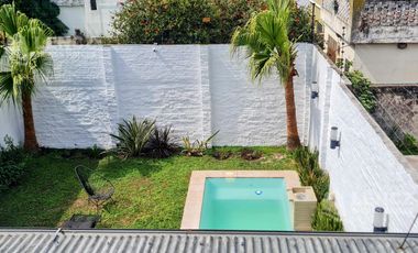 Casa en Venta 5 ambientes con jardin, pileta y cochera doble. Bernal APTO CREDITO BANCARIO