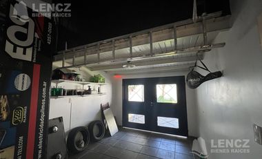 Casa en Venta 5 ambientes con jardin, pileta y cochera doble. Bernal APTO CREDITO BANCARIO