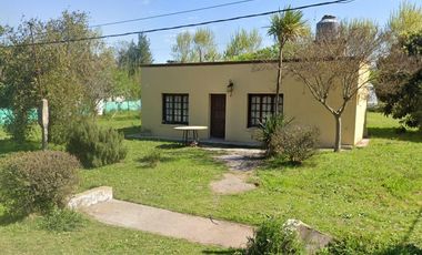 Casa en venta - 2 Dormitorios 1 Baño - 408Mts2 - Saladillo