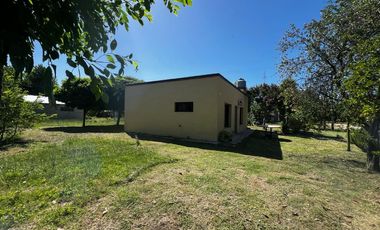 Casa en venta - 2 Dormitorios 1 Baño - 408Mts2 - Saladillo