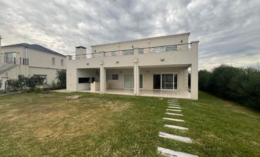 Casa en Venta, 3 Dormitorios, en La Reserva Cardales, Campana