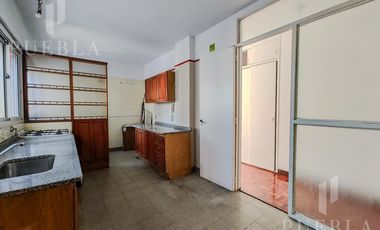 VENTA DEPARTAMENTO DE TRES AMBIENTES EN LA MEJOR UBICACIÓN DE WILDE, AMPLIO Y SUPER LUMINOSO.