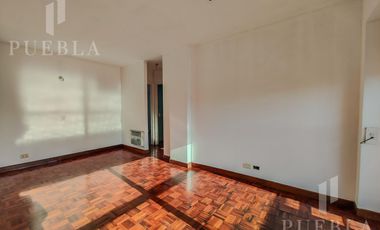 VENTA DEPARTAMENTO DE TRES AMBIENTES EN LA MEJOR UBICACIÓN DE WILDE, AMPLIO Y SUPER LUMINOSO.