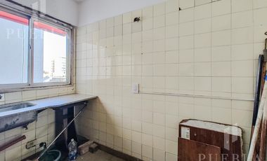 VENTA DEPARTAMENTO DE TRES AMBIENTES EN LA MEJOR UBICACIÓN DE WILDE, AMPLIO Y SUPER LUMINOSO.