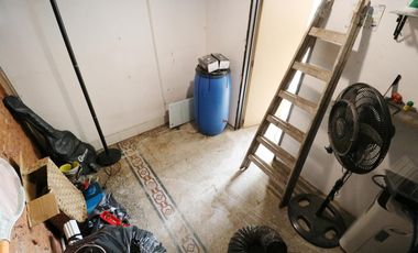 VENTA CASA 8 AMBIENTES EN FLORESTA - LOTE PROPIO - DOS PLANTAS - LOCAL COMERCIAL - PERMUTA