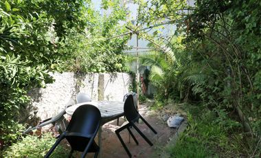 VENTA CASA 8 AMBIENTES EN FLORESTA - LOTE PROPIO - DOS PLANTAS - LOCAL COMERCIAL - PERMUTA