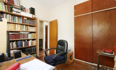 VENTA CASA 8 AMBIENTES EN FLORESTA - LOTE PROPIO - DOS PLANTAS - LOCAL COMERCIAL - PERMUTA