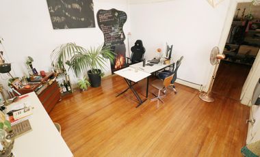 VENTA CASA 8 AMBIENTES EN FLORESTA - LOTE PROPIO - DOS PLANTAS - LOCAL COMERCIAL - PERMUTA