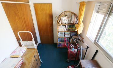 VENTA CASA 8 AMBIENTES EN FLORESTA - LOTE PROPIO - DOS PLANTAS - LOCAL COMERCIAL - PERMUTA