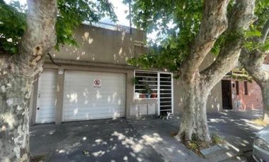 Casa en venta - 2 Dormitorios 2 Baños - 250Mts2 - Mar del Plata