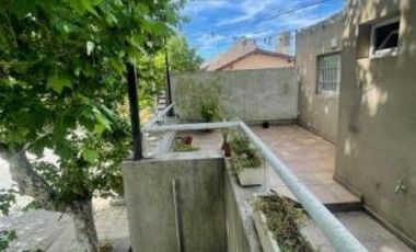 Casa en venta - 2 Dormitorios 2 Baños - 250Mts2 - Mar del Plata