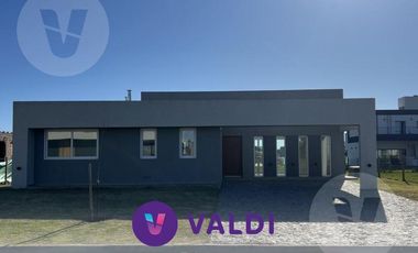 Casa en alquiler - Barrio San Simón, Canning