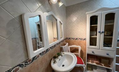 Amplia casa seis ambientes jardin y terraza a la venta en Wilde