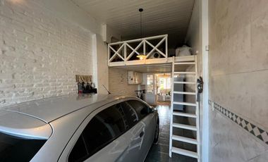 Amplia casa seis ambientes jardin y terraza a la venta en Wilde