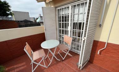 Amplia casa seis ambientes jardin y terraza a la venta en Wilde