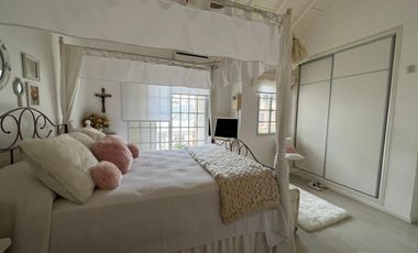 Amplia casa seis ambientes jardin y terraza a la venta en Wilde