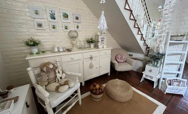 Amplia casa seis ambientes jardin y terraza a la venta en Wilde