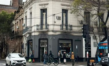Venta local esquina Urquiza y España