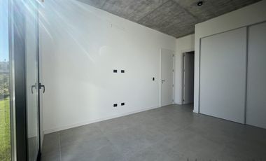 Casa 4 Dormitorios en Venta una Planta Pilará Calesa -  Diseño