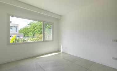 Casa de categoria en Lagoon Pilar