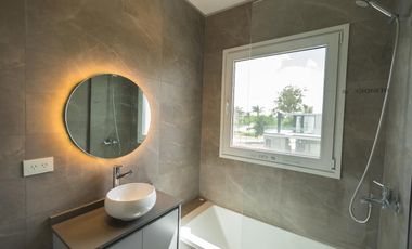 Casa de categoria en Lagoon Pilar