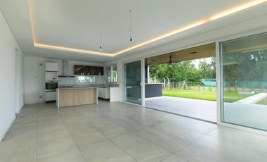 Casa de categoria en Lagoon Pilar