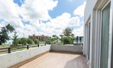 Casa de categoria en Lagoon Pilar