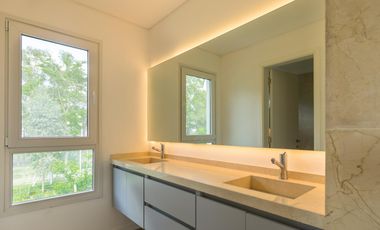 Casa de categoria en Lagoon Pilar