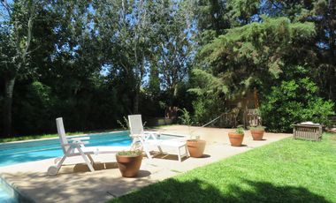 Casa en oportunidad para refaccionar, casi precio lote