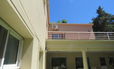 Casa en oportunidad para refaccionar, casi precio lote