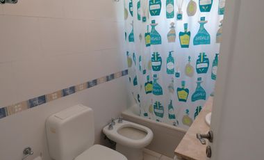 Casa en oportunidad para refaccionar, casi precio lote