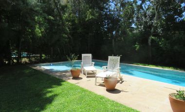 Casa en oportunidad para refaccionar, casi precio lote