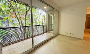 Departamento con cochera en alquiler.