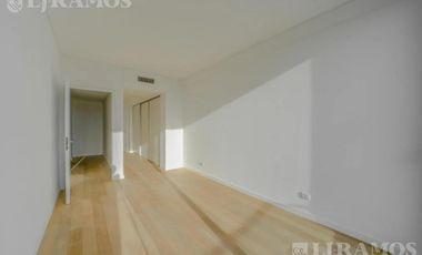 Departamento a estrenar de 4 amb   dependencia  en venta en   Infinity Towers - Olivos