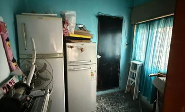 Casa cuatro ambientes con terraza a la venta en Sarandi