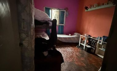 Casa cuatro ambientes con terraza a la venta en Sarandi