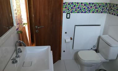 Casa en venta - 3 Dormitorios 2 Baños - Cocheras - 335Mts2 - Quilmes