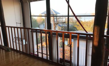 Casa en venta - 3 Dormitorios 2 Baños - Cocheras - 335Mts2 - Quilmes