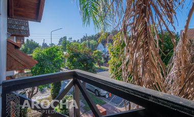 Casa en  venta - Los Robles - Burzaco