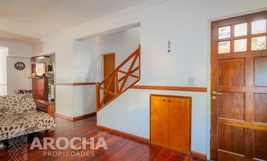 Casa en  venta - Los Robles - Burzaco