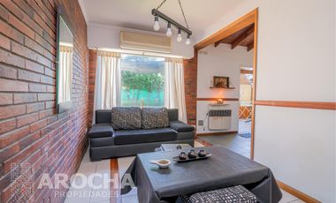 Casa en  venta - Los Robles - Burzaco